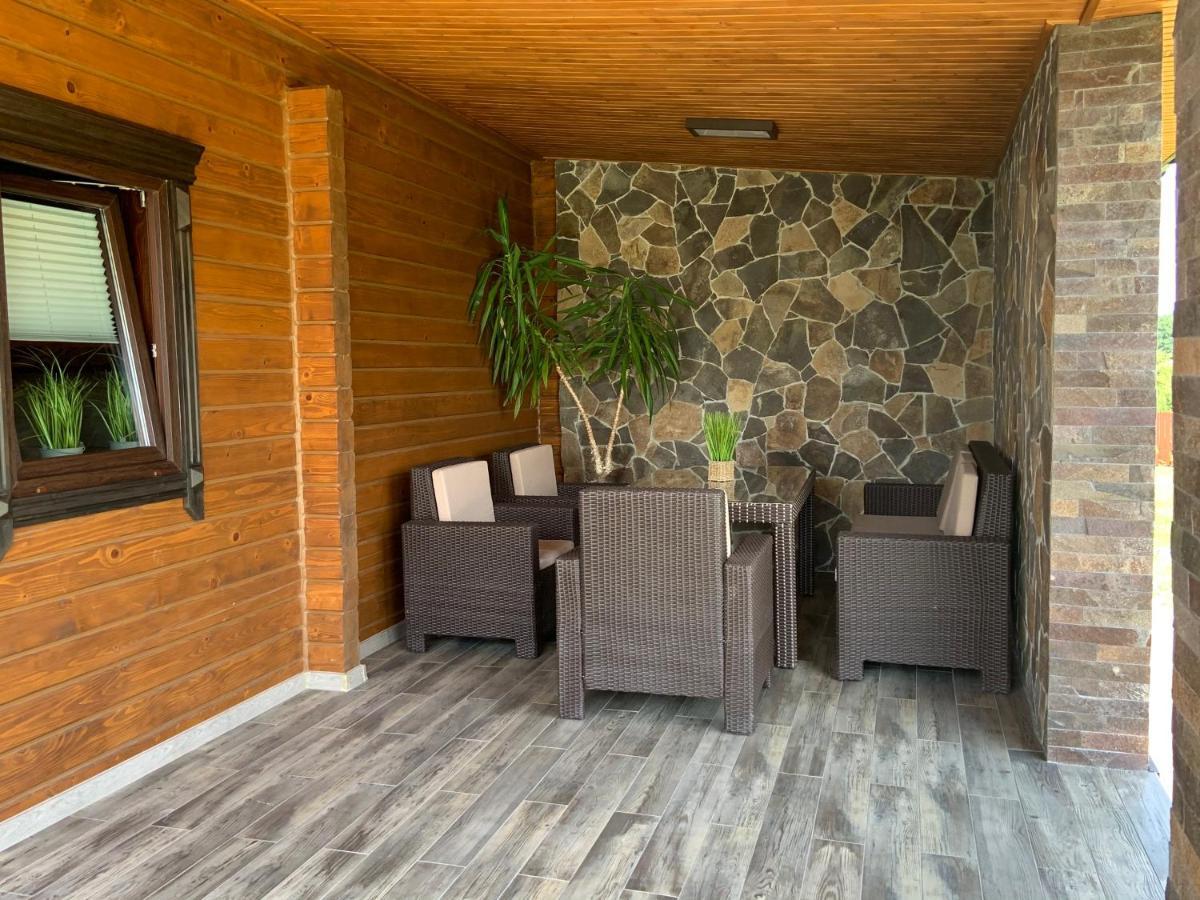 Villa Family House Truskavets Modrychi Exterior photo