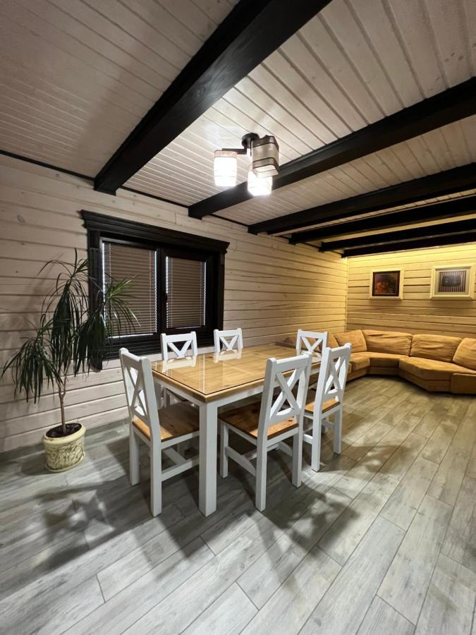 Villa Family House Truskavets Modrychi Exterior photo